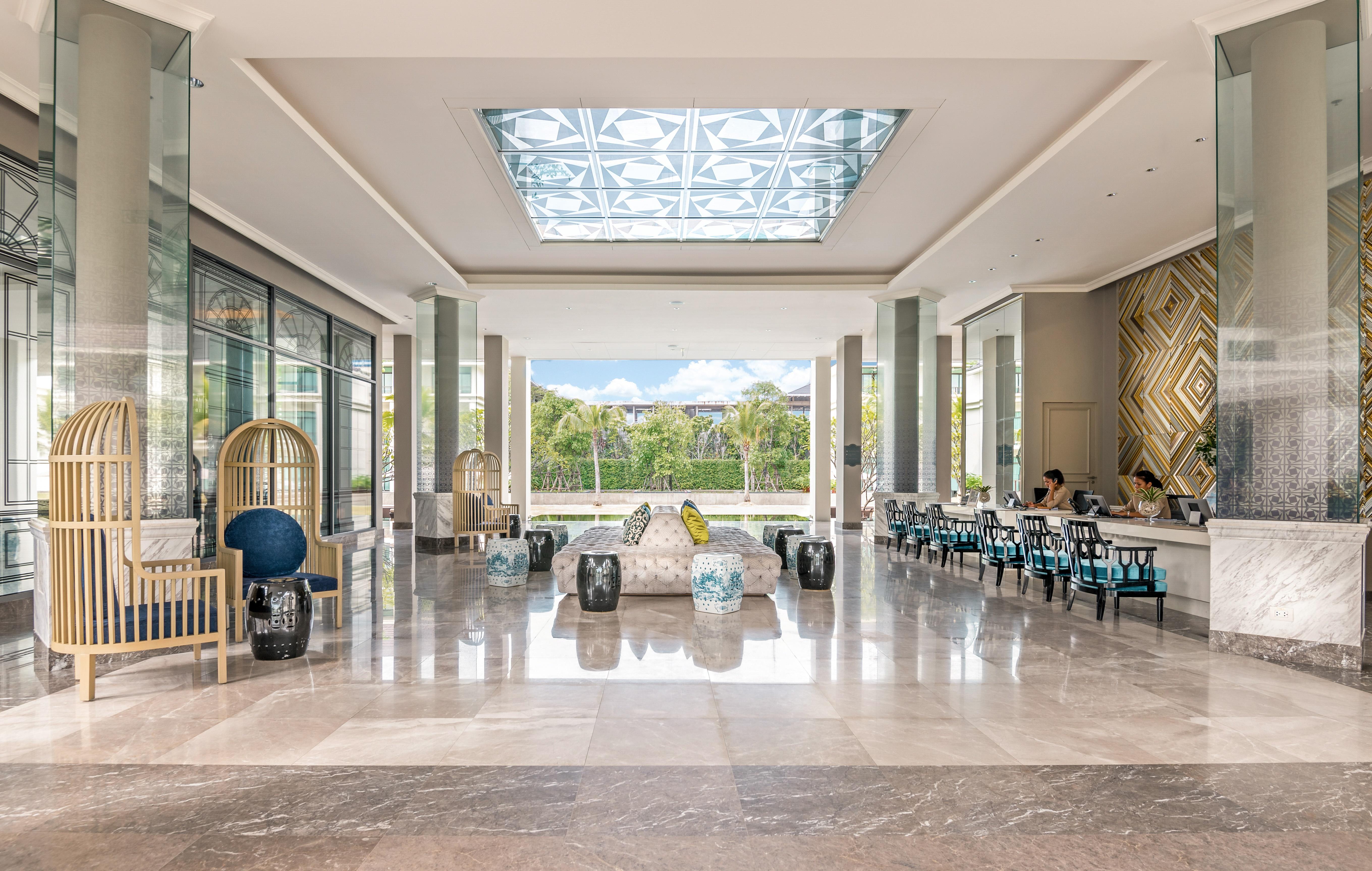U Sathorn Bangkok - SHA Extra Plus Bagian luar foto